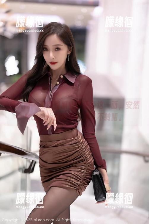 秀人网-安然Maleah 秀人网 - 没想到职业装还有这一面,安然Maleah的图包让我目不转睛。