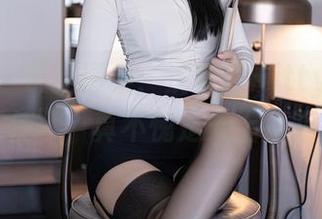 秀人网 - 最新图集：沈佳熹Kitty星辰这个“天使”，真不愧是天上掉下来的。