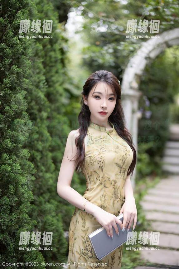 秀人网 - 糯美子MINIbabe写真，这个“秘密”下载了能不能让我也变得好看？