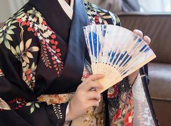 秀人网 - 糯美子Mini内衣合集：不犯法的范围内，明亮又大胆