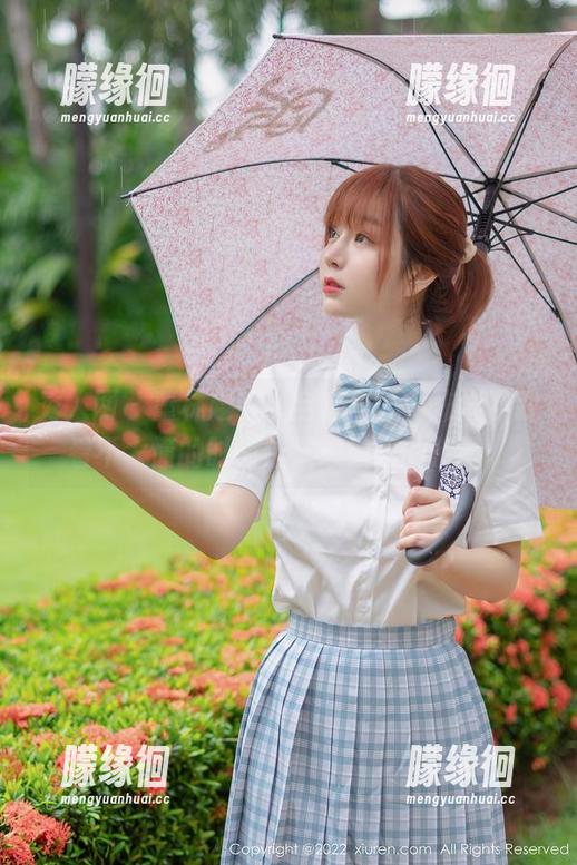 秀人网-董林越 秀人网 - 董林越短裤全套写真,充满了我看不太懂的时尚但又想追随的节奏。