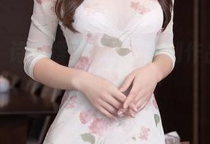 秀人网 - 诗诗摆弄短裙，福利作品令人意外的清新……