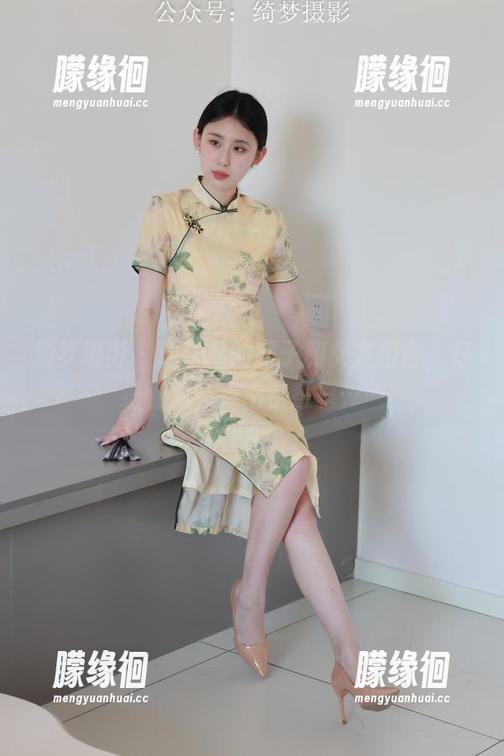 绮梦摄影 - 此作品的团子和女友组合，仔细看总有点出乎意料……