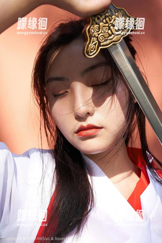 蜜桃社 - 萌美Moemi和她的灰丝联动上线，原图已经准备好接受批评了