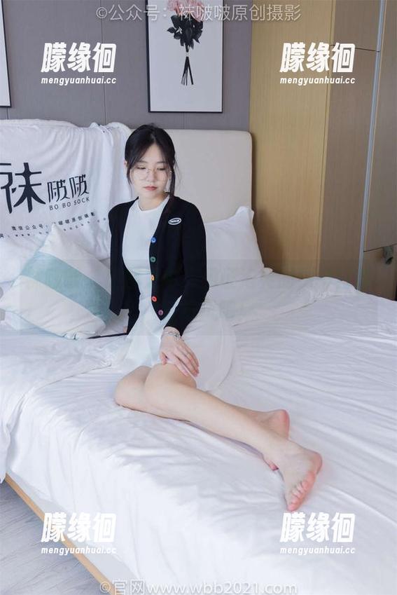 袜啵啵-泡芙 袜啵啵 - 原图之中,见证泡芙的别样日常:壁纸风吧!