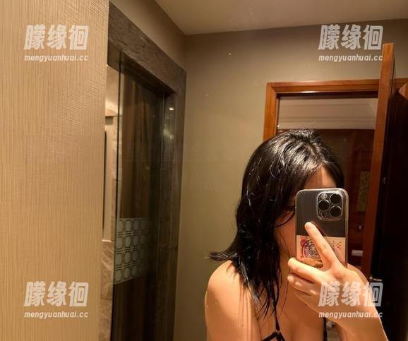 微密圈 - 夏天里的詹詹全套写真，充其量也是个眼神挑战。