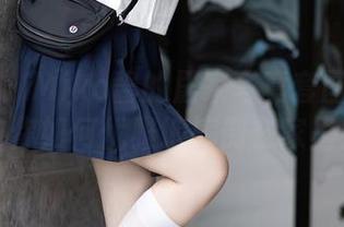 语画界 - Miko酱的居家写真套图：顺便教你如何优雅地摔倒在家里！