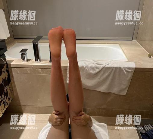 迷人的五姨太 微密圈 - 豹纹私房照片,迷人的五姨太躁动的野性一触即发。