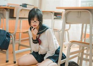 学会爱上逐月Su的美脚全集，记得下载时留下个爪印～