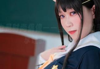 奶牛也是时尚偶像——里见年一的美图分享让我乐翻了！