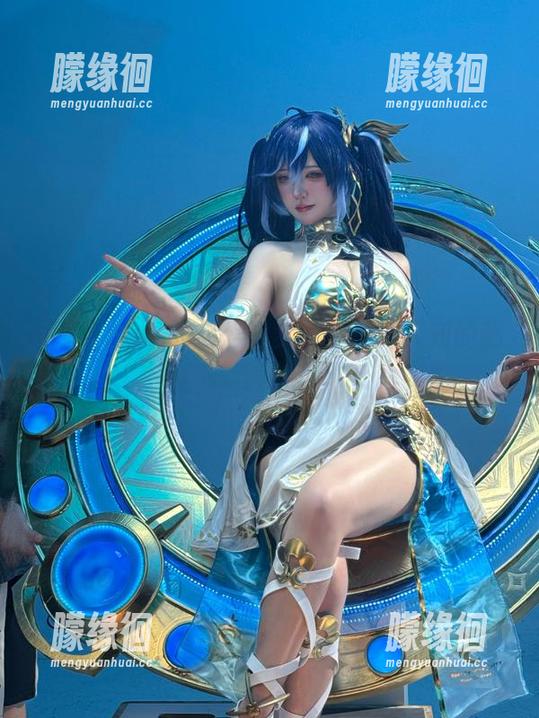 阿薰kaOri 阿薰kaOri的办公室实录:不为人知的秘书套图分享