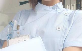 我在图库里看香川澪的套装，突然觉得自己需要个变装小助手！
